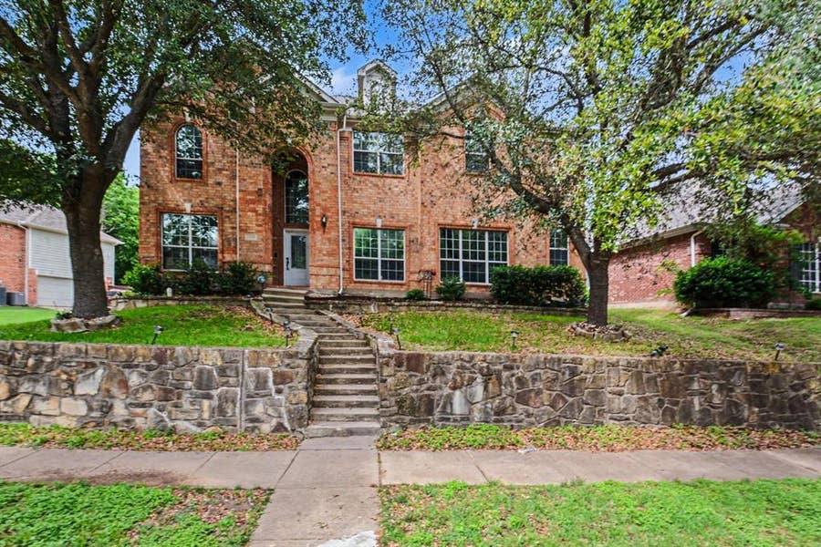 Property photo for 1930 Wind Lake Circle, Garland, TX