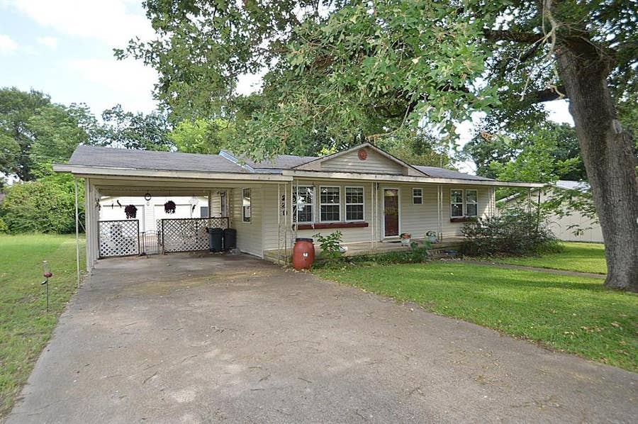 Property photo for 220 Littlefield Drive, East Tawakoni, TX