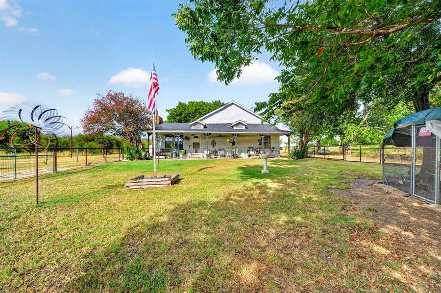Property photo for 15380 Longspur Lane, Terrell, TX