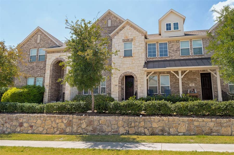 Property photo for 917 Utica Drive, McKinney, TX