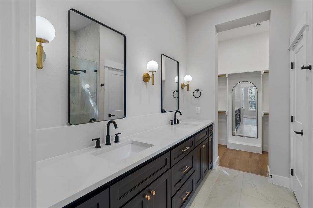 2904 Centaurus Way, Granbury, TX 76048 2904 Centaurus Way, Granbury, TX 76048