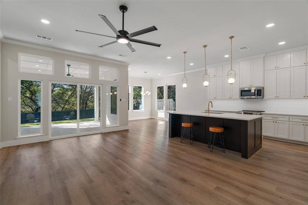 2904 Centaurus Way, Granbury, TX 76048 2904 Centaurus Way, Granbury, TX 76048