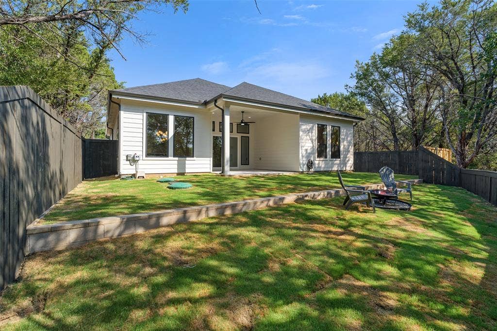 2904 Centaurus Way, Granbury, TX 76048 2904 Centaurus Way, Granbury, TX 76048