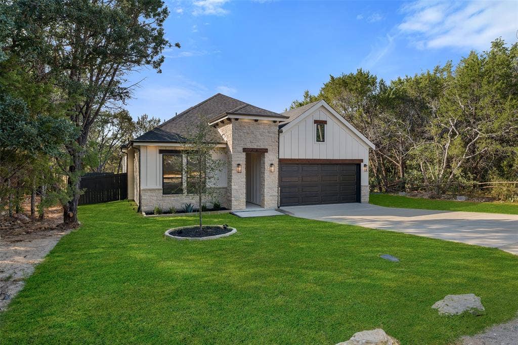 2904 Centaurus Way, Granbury, TX 76048 2904 Centaurus Way, Granbury, TX 76048