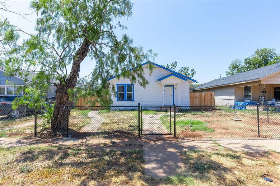 Property photo for 1833 N 7th Street, Abilene, TX