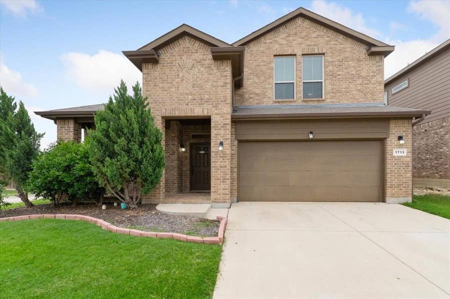 Property photo for 1713 Falling Star Drive, Fort Worth, TX
