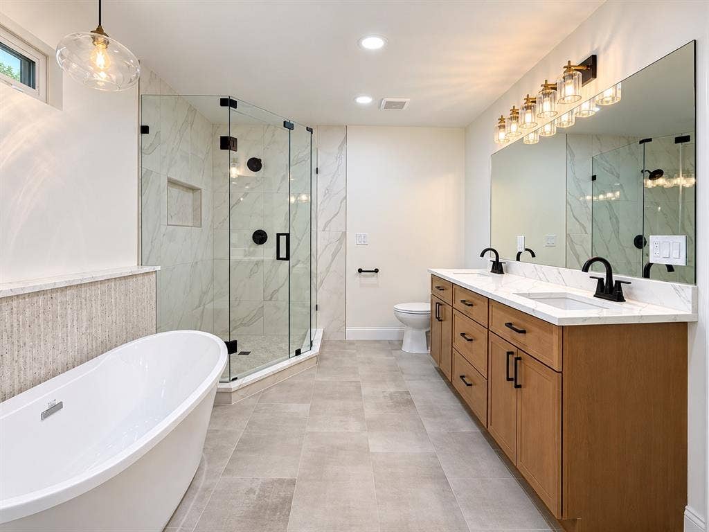 2709 Prairie Creek Court, Plano, TX 75075 Primary Bath