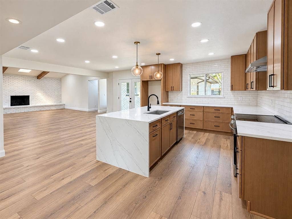 2709 Prairie Creek Court, Plano, TX 75075 Kitchen
