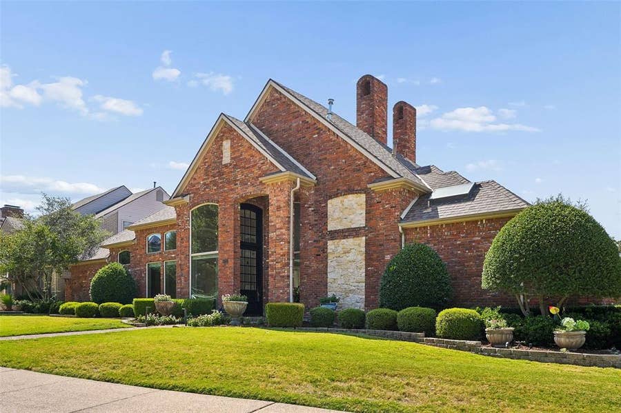Property photo for 5604 Bent Creek Trail, Dallas, TX