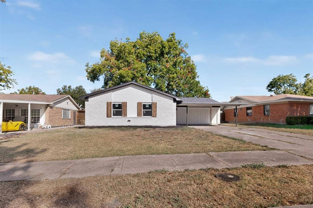 3241 Santiago Drive, Mesquite, TX 75150 3241 Santiago Drive, Mesquite, TX 75150