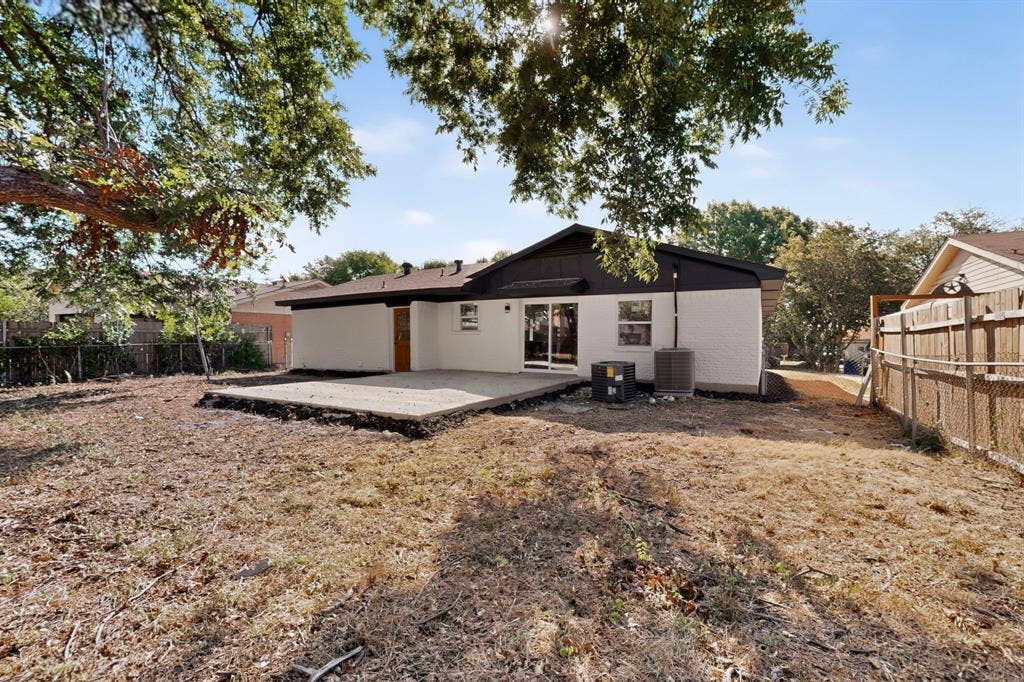 3241 Santiago Drive, Mesquite, TX 75150 3241 Santiago Drive, Mesquite, TX 75150