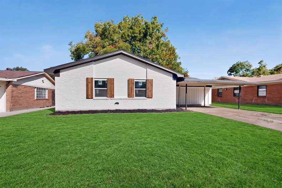Property photo for 3241 Santiago Drive, Mesquite, TX