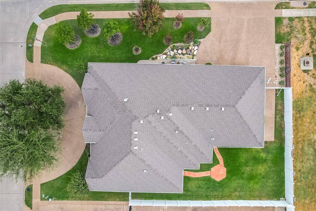 818 Amherst Drive, Waxahachie, TX 75165 818 Amherst Drive, Waxahachie, TX 75165