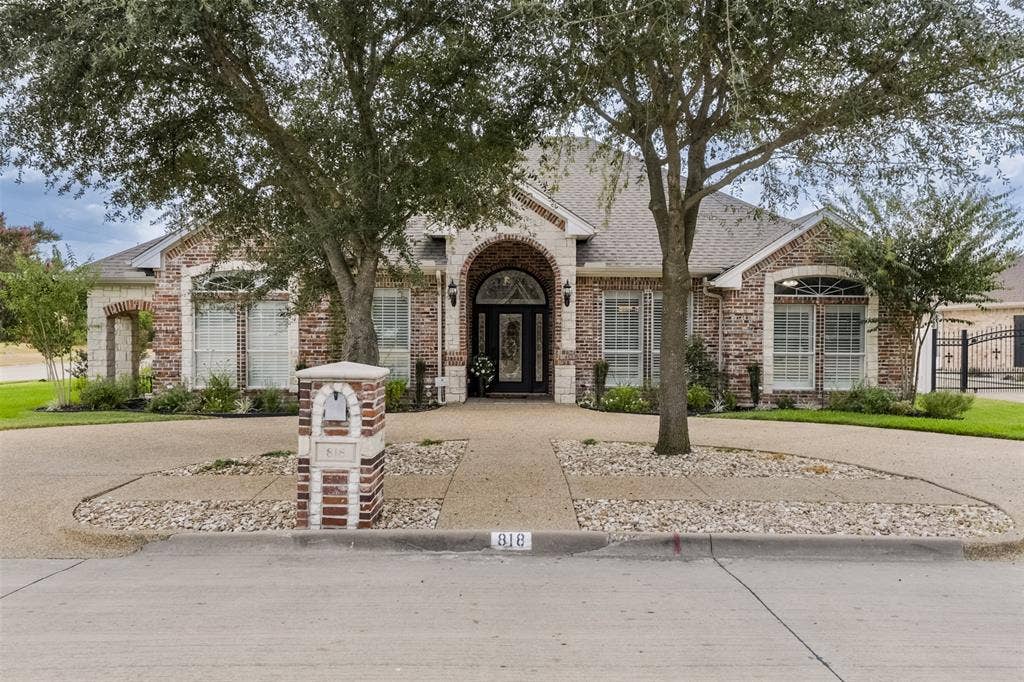 818 Amherst Drive, Waxahachie, TX 75165 818 Amherst Drive, Waxahachie, TX 75165