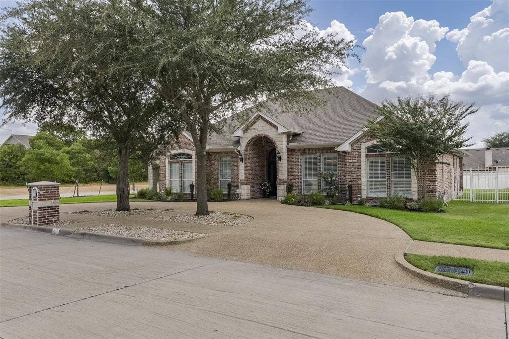 818 Amherst Drive, Waxahachie, TX 75165 818 Amherst Drive, Waxahachie, TX 75165