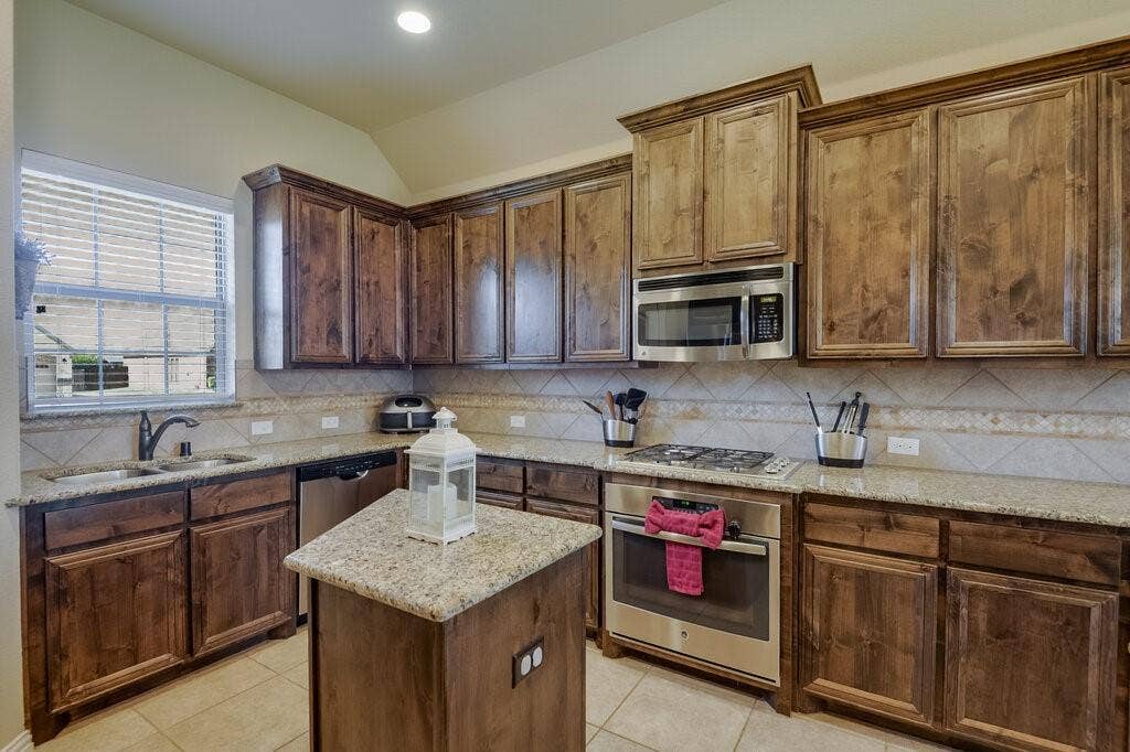 115 Traveller Street, Waxahachie, TX 75165 115 Traveller Street, Waxahachie, TX 75165