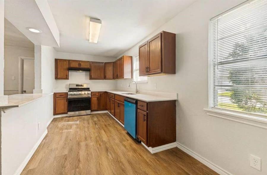 Property photo for 10125 Muskogee Drive, Dallas, TX