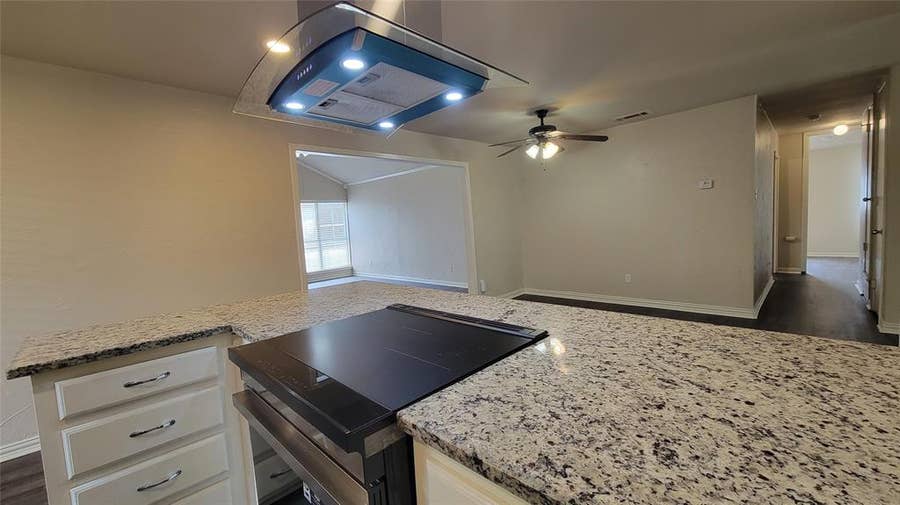 Property photo for 3085 Windmill Lane, Farmers Branch, TX
