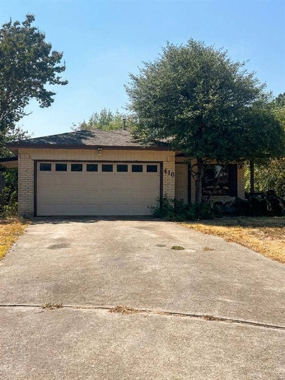 410 Summit Drive, Richardson, TX 75081 410 Summit Drive, Richardson, TX 75081