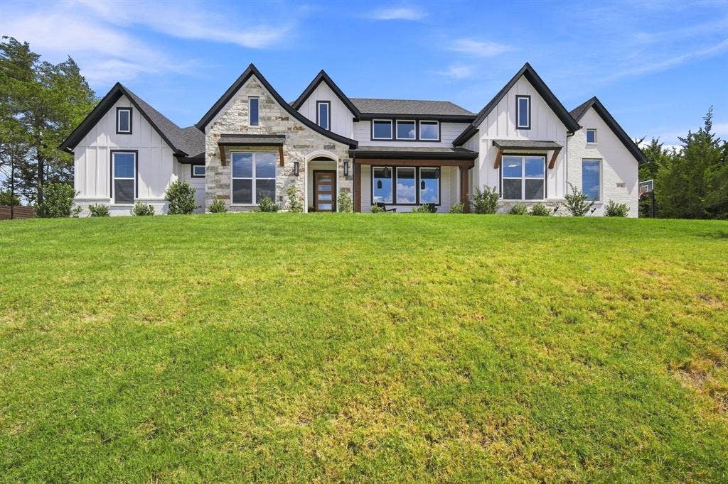 2770 Fireside Drive, Midlothian, TX 76065