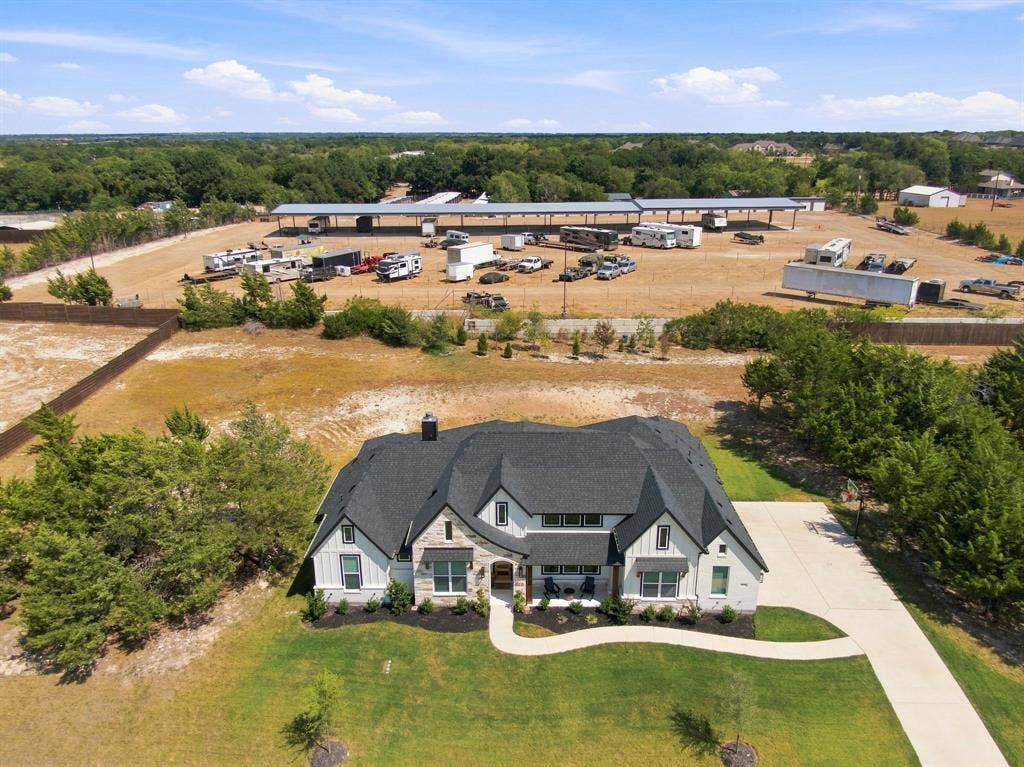 2770 Fireside Drive, Midlothian, TX 76065