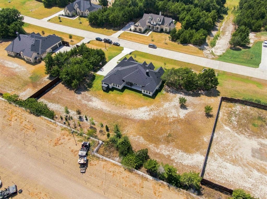 2770 Fireside Drive, Midlothian, TX 76065