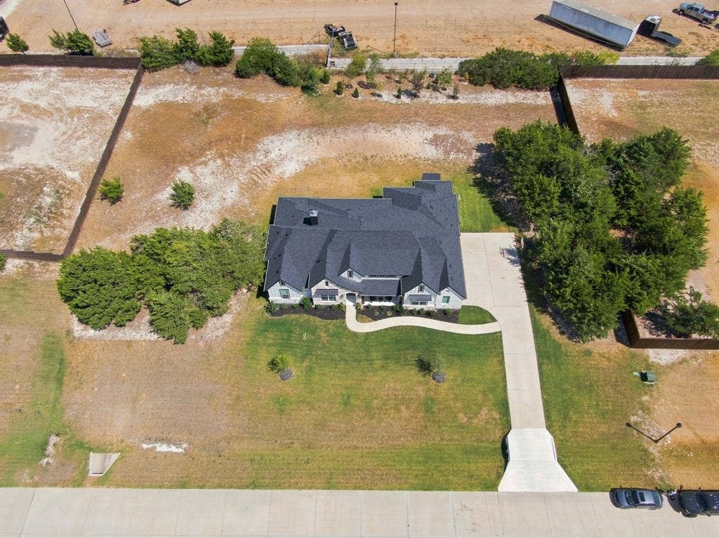 2770 Fireside Drive, Midlothian, TX 76065