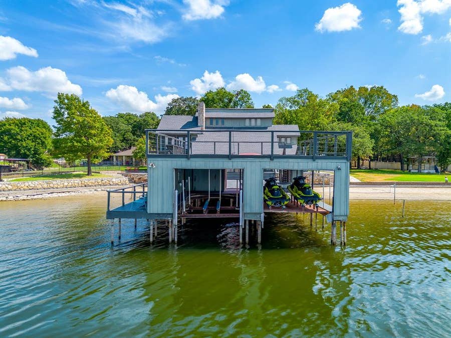Property photo for 4500 Sherry Court, Granbury, TX