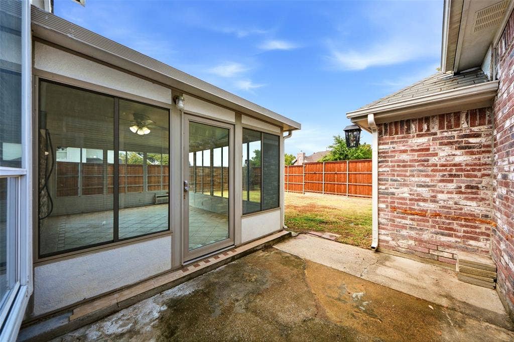 7117 Charleston Drive, Rowlett, TX 75089 7117 Charleston Drive, Rowlett, TX 75089