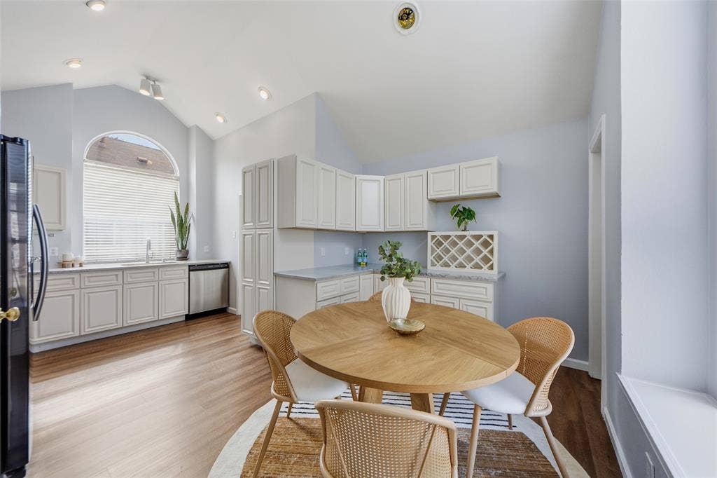7117 Charleston Drive, Rowlett, TX 75089 7117 Charleston Drive, Rowlett, TX 75089