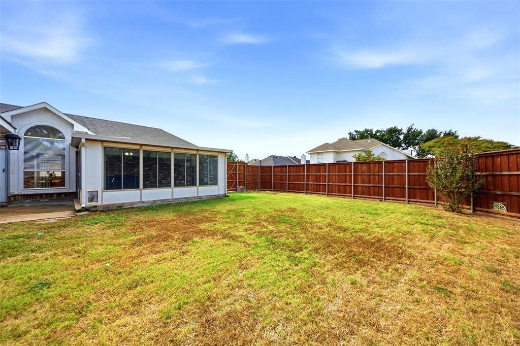7117 Charleston Drive, Rowlett, TX 75089 7117 Charleston Drive, Rowlett, TX 75089