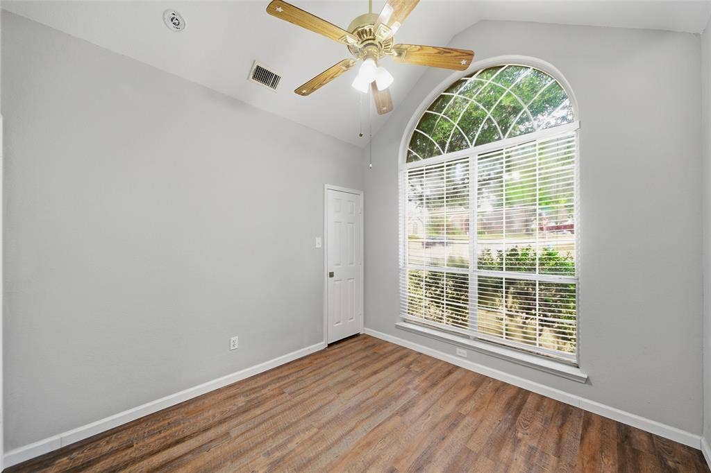 7117 Charleston Drive, Rowlett, TX 75089 7117 Charleston Drive, Rowlett, TX 75089