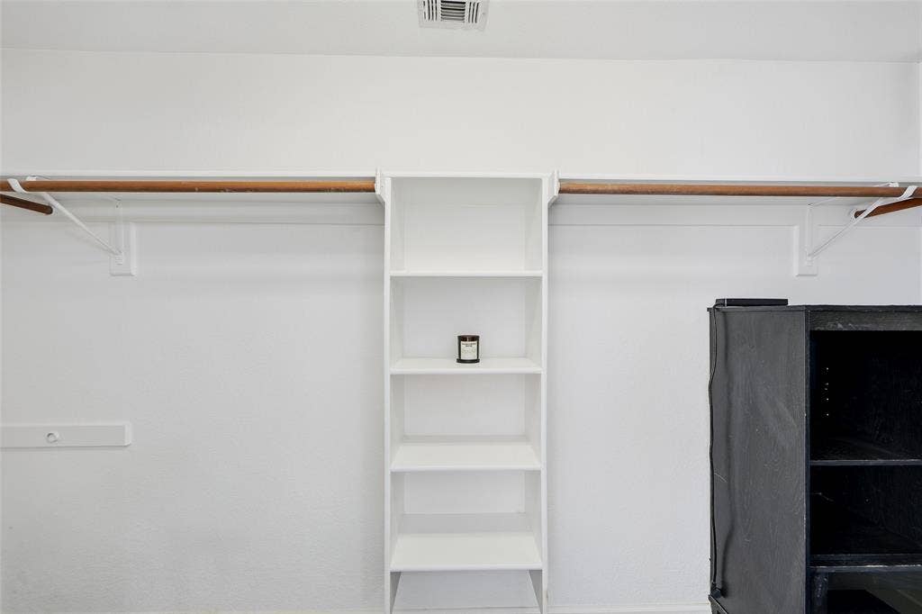 7117 Charleston Drive, Rowlett, TX 75089 7117 Charleston Drive, Rowlett, TX 75089