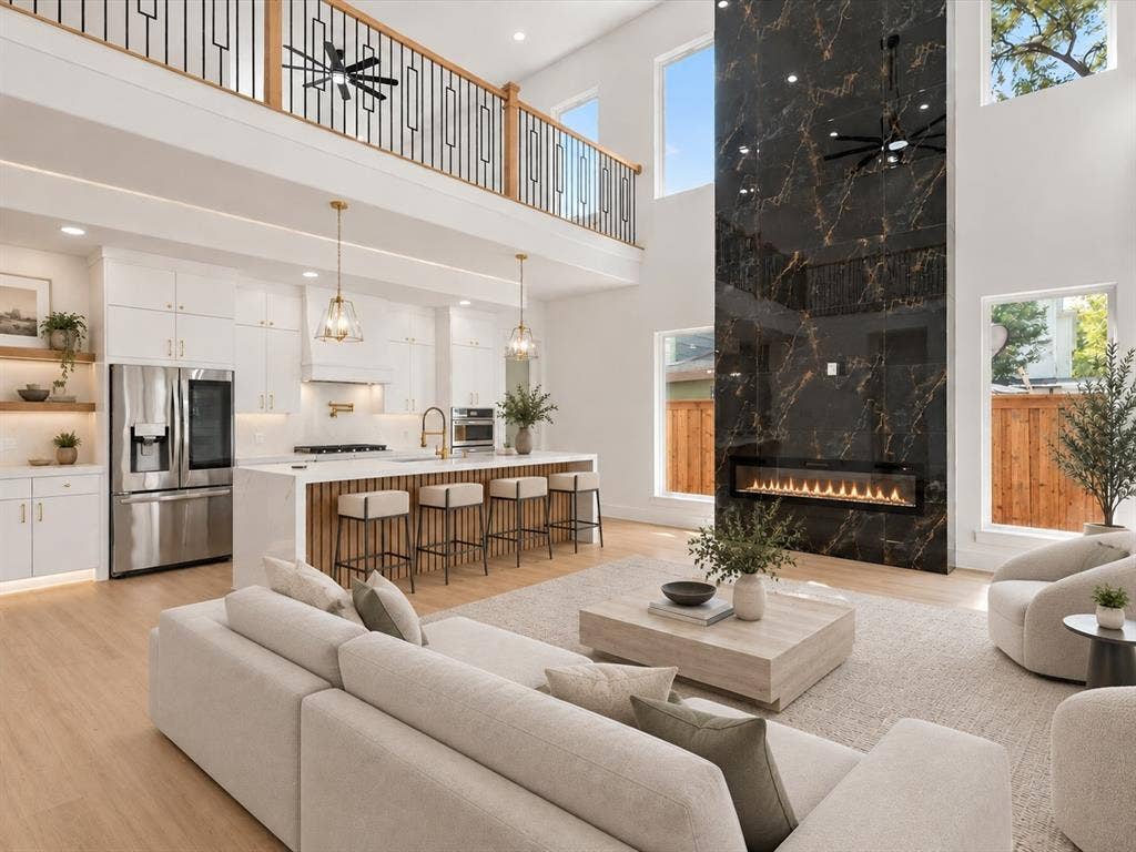 1711 Kraft Street, Dallas, TX 75212 Virtual Staged