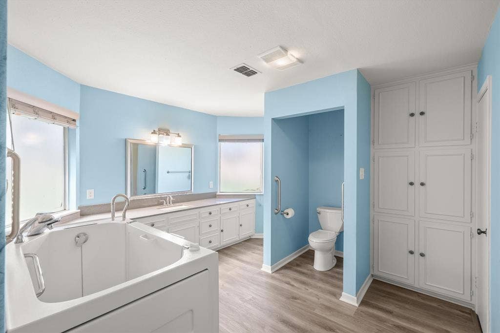 2813 Rockbridge Road, Tyler, TX 75701 2813 Rockbridge Road, Tyler, TX 75701