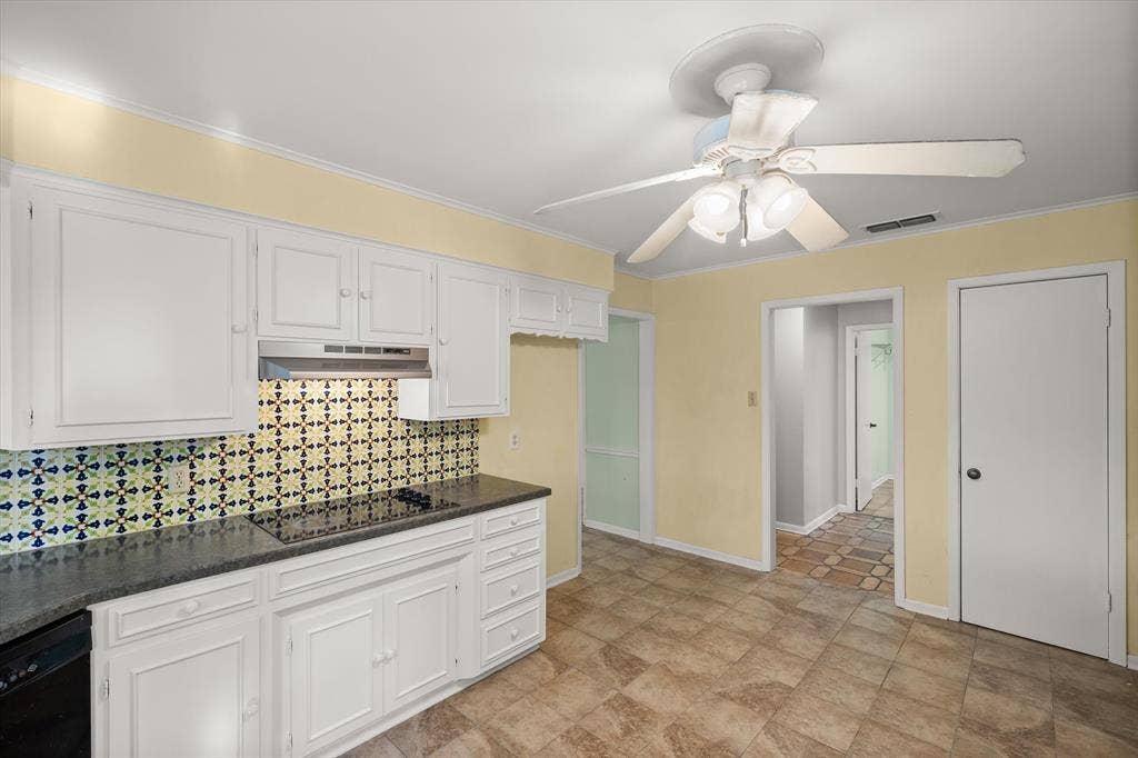 2813 Rockbridge Road, Tyler, TX 75701 2813 Rockbridge Road, Tyler, TX 75701