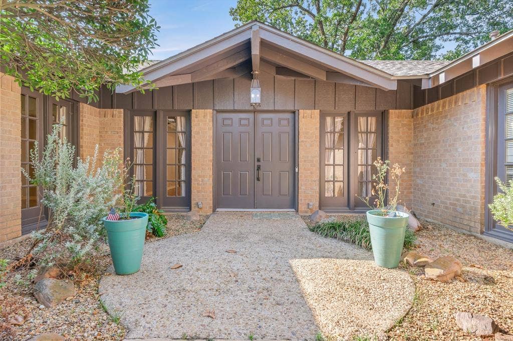 2813 Rockbridge Road, Tyler, TX 75701 2813 Rockbridge Road, Tyler, TX 75701