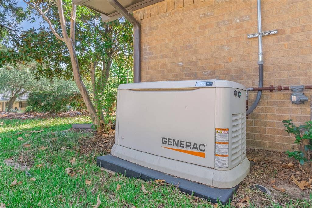 2813 Rockbridge Road, Tyler, TX 75701 2813 Rockbridge Road, Tyler, TX 75701