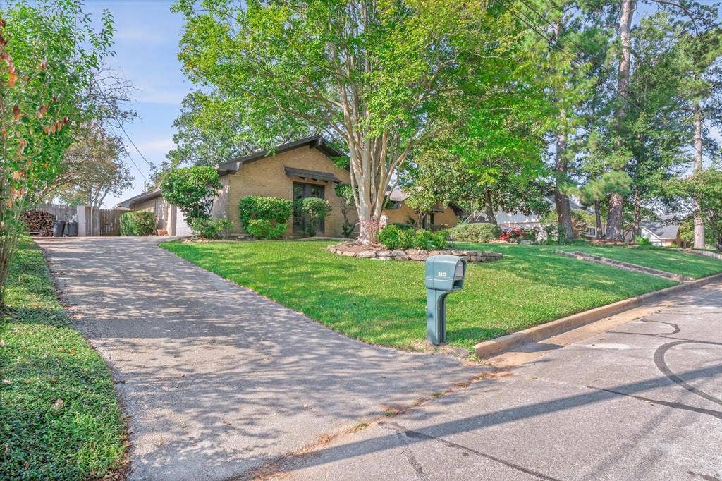 2813 Rockbridge Road, Tyler, TX 75701 2813 Rockbridge Road, Tyler, TX 75701
