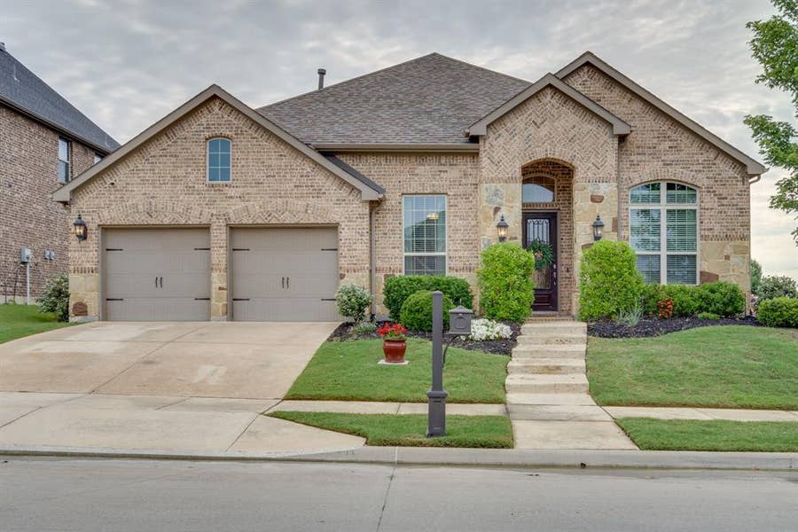 Property photo for 6200 Savannah Oak Trail, Flower Mound, TX