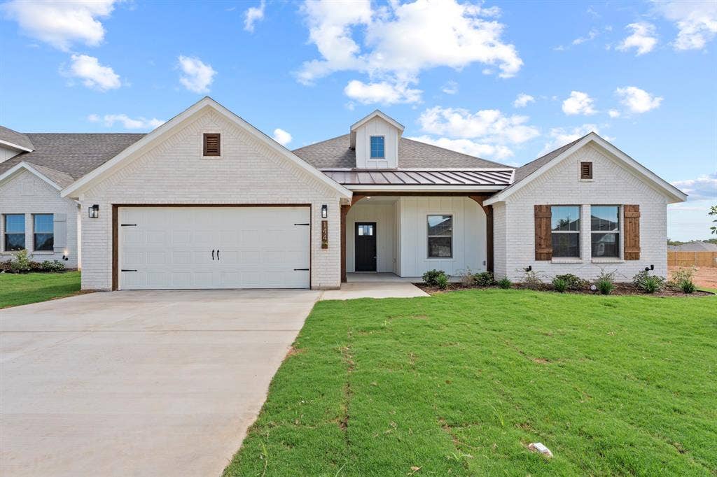 144 Joel Street, Springtown, TX 76082 144 Joel Street, Springtown, TX 76082