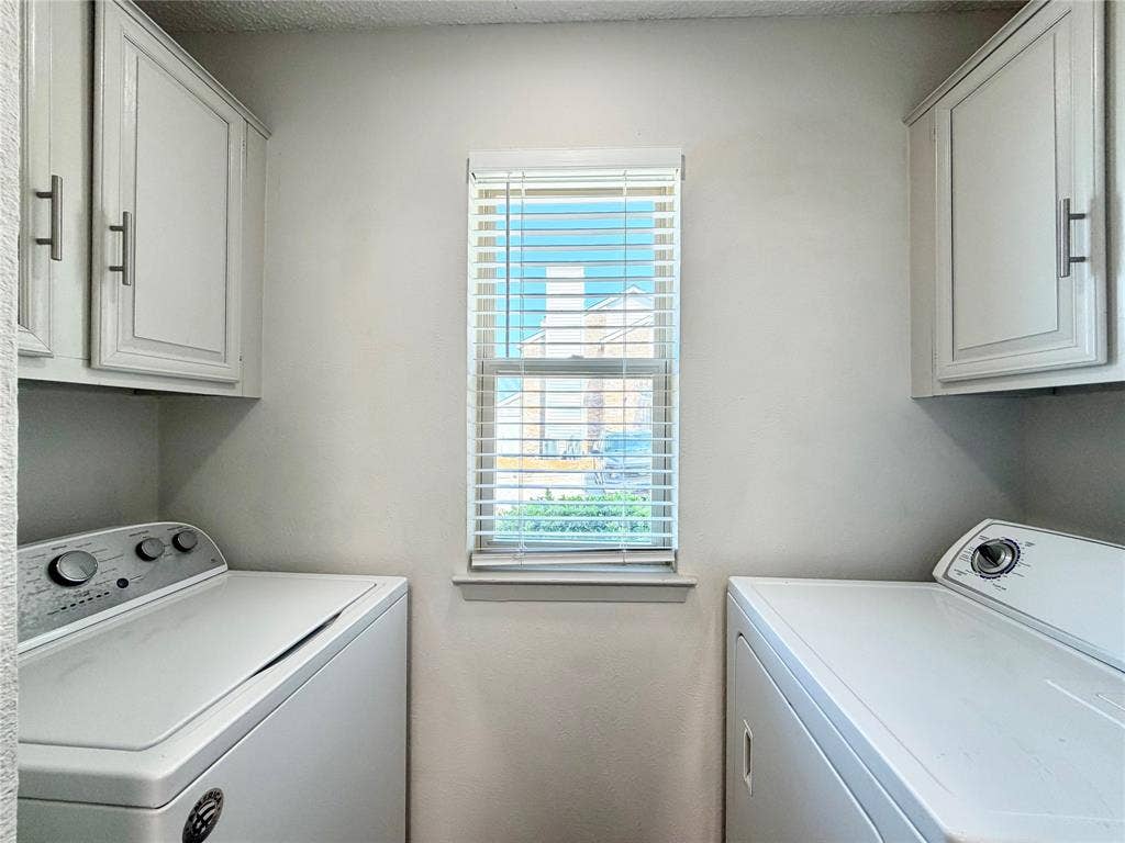 3635 Garden Brook Drive, #2400, Farmers Branch, TX 75234 Utility room in kitchen