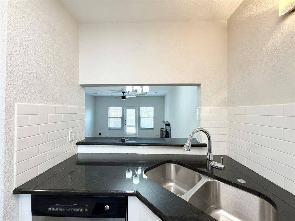 3635 Garden Brook Drive, #2400, Farmers Branch, TX 75234 3635 Garden Brook Drive, #2400, Farmers Branch, TX 75234