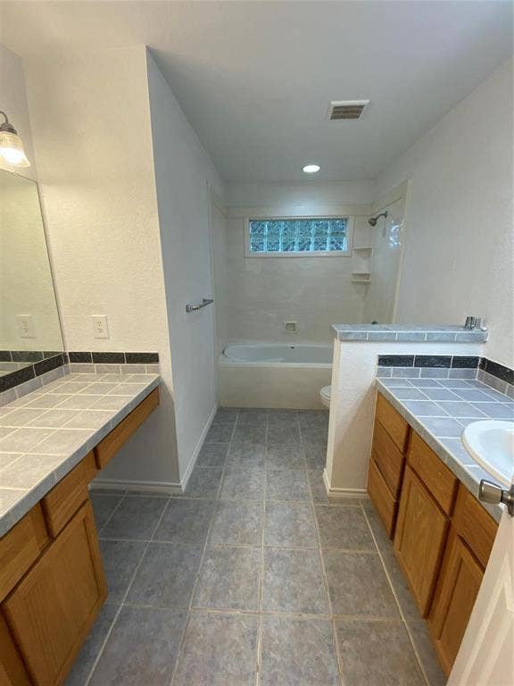 2212 Snake River Drive, Granbury, TX 76048 2212 Snake River Drive, Granbury, TX 76048