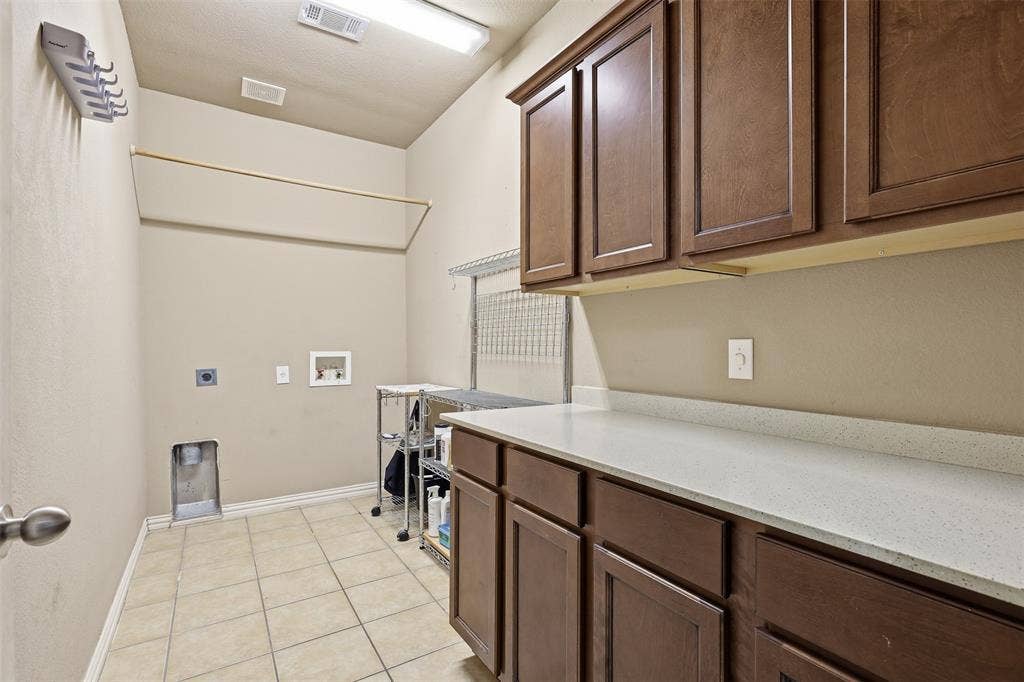 713 Saddle Ridge Trail, Weatherford, TX 76087