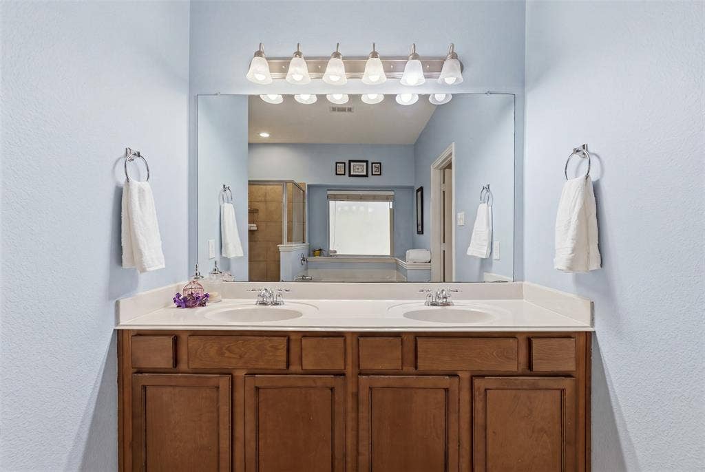 713 Saddle Ridge Trail, Weatherford, TX 76087