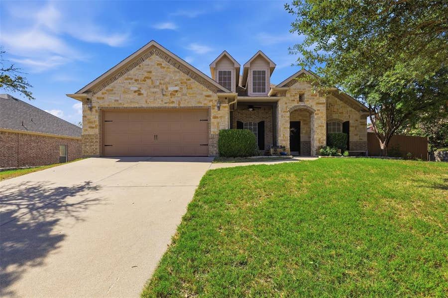 Property photo for 713 Saddle Ridge Trail, Weatherford, TX