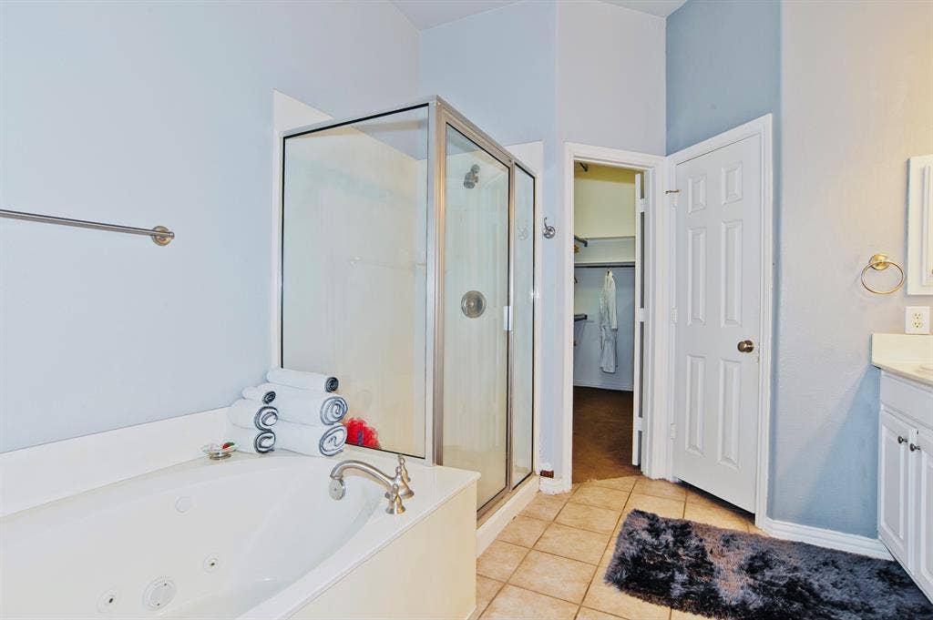 4208 Spyglass Hill Lane, Irving, TX 75038 4208 Spyglass Hill Lane, Irving, TX 75038