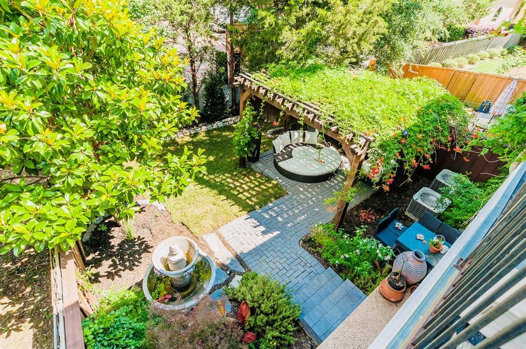 4208 Spyglass Hill Lane, Irving, TX 75038 4208 Spyglass Hill Lane, Irving, TX 75038