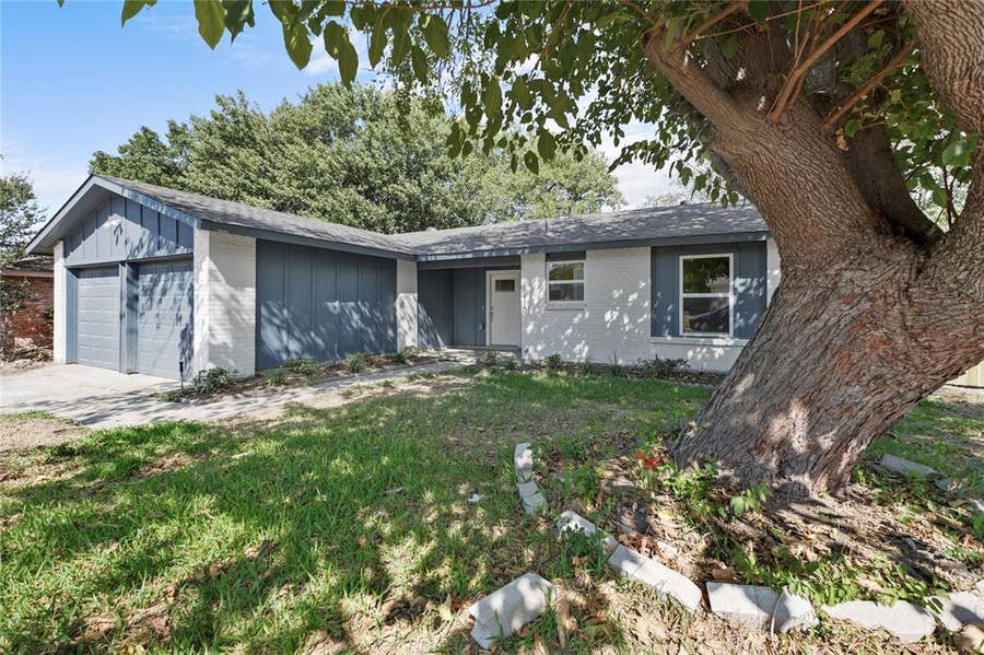 Property photo for 1410 Oakbrook Street, Lancaster, TX